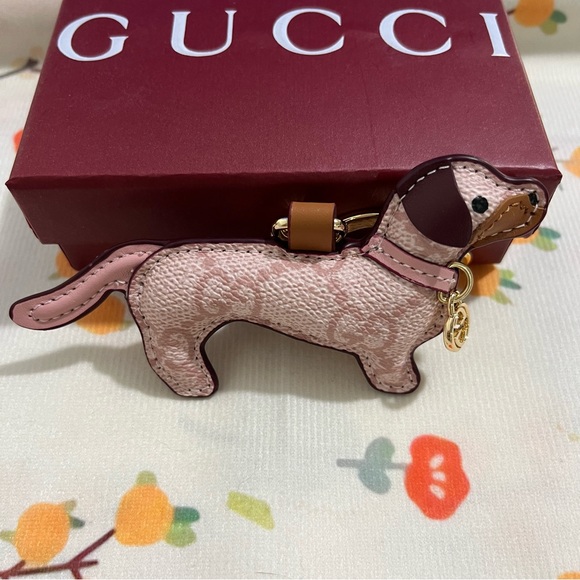 Gucci Dachshund-Shaped Keychain - Picture 8 of 9